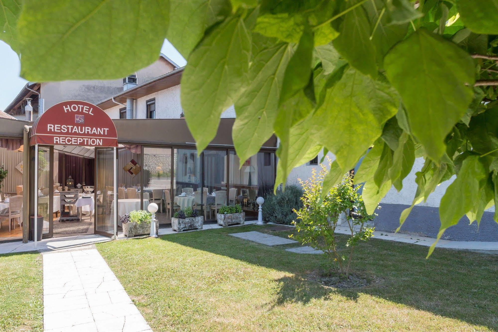 Hotel Restaurant Laurent Perreal Attignat ภายนอก รูปภาพ